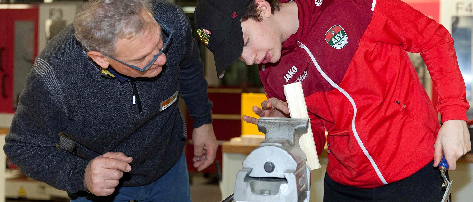 AEV- FCA-Berufsinfoveranstaltung 27.02 Holztechnik (3)